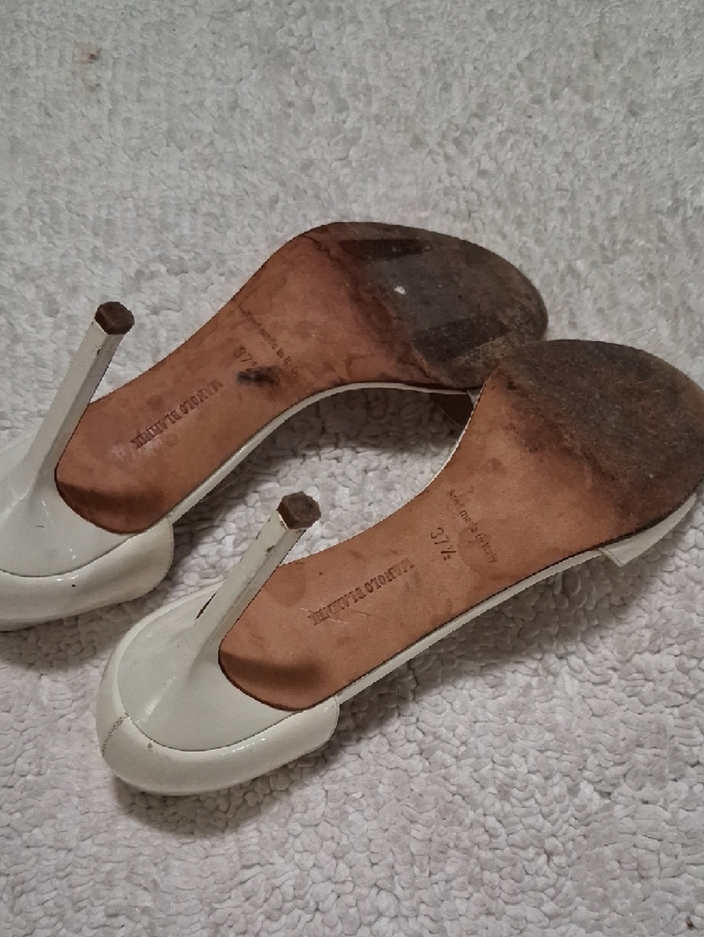 Manolo Blahnik Cream D'Orsay Open-Toe Stiletto Heels - Picture 5 of 9
